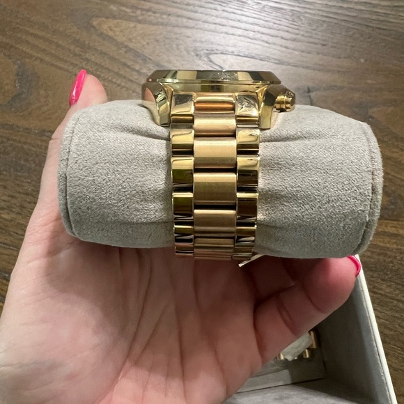 Michael Kors Gold Women’s Watch - Picture 2 of 4